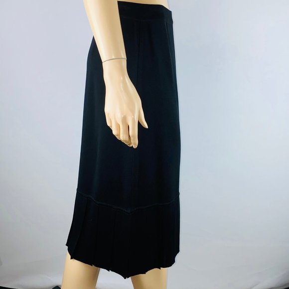 Exclusively Misook Black Pleat Hem Skirt S - Picture 3 of 6